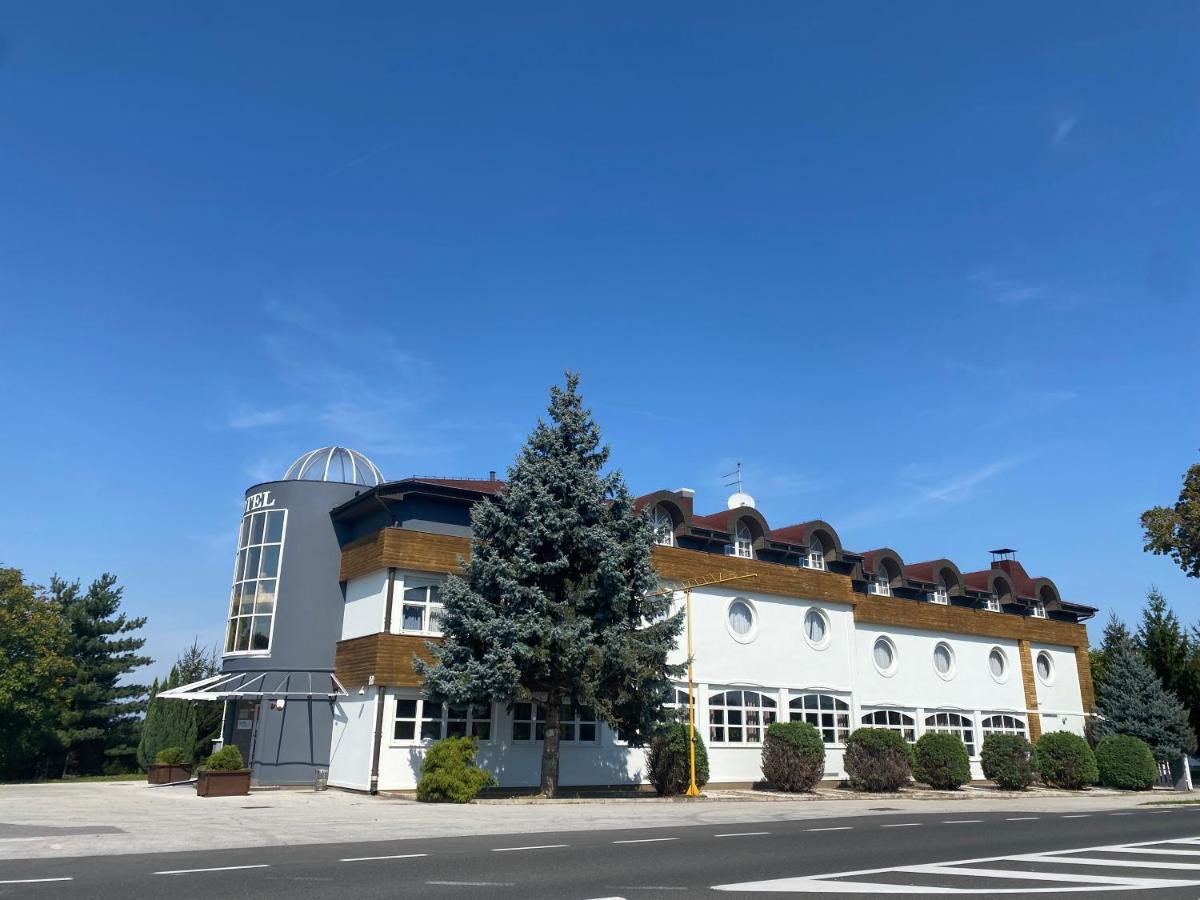 Hotel Lagus Gornji Kneginec エクステリア 写真