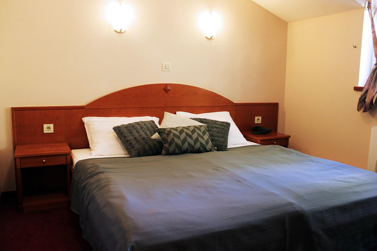 Hotel Lagus Gornji Kneginec エクステリア 写真